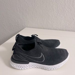 NIKE EPIC REACT Woman 6 US Black